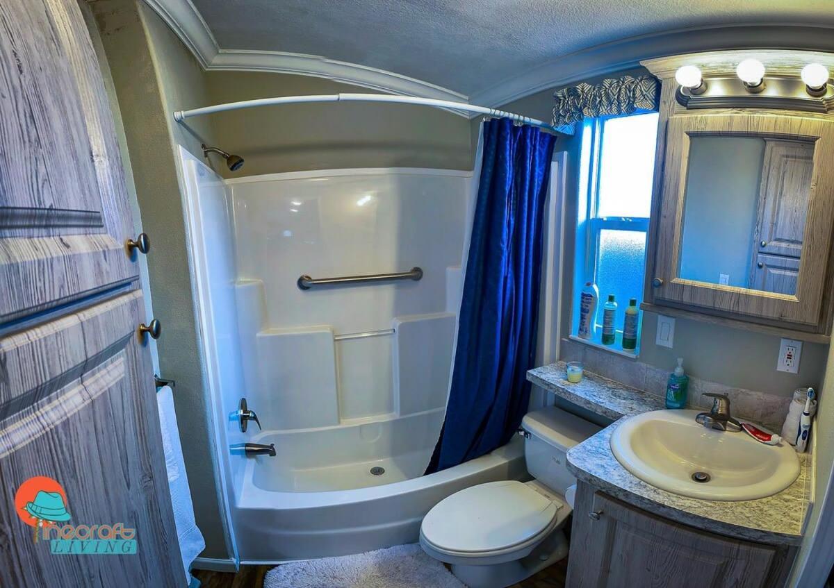 Pinecraft Cottage Tiny Home Sarasota Bagian luar foto