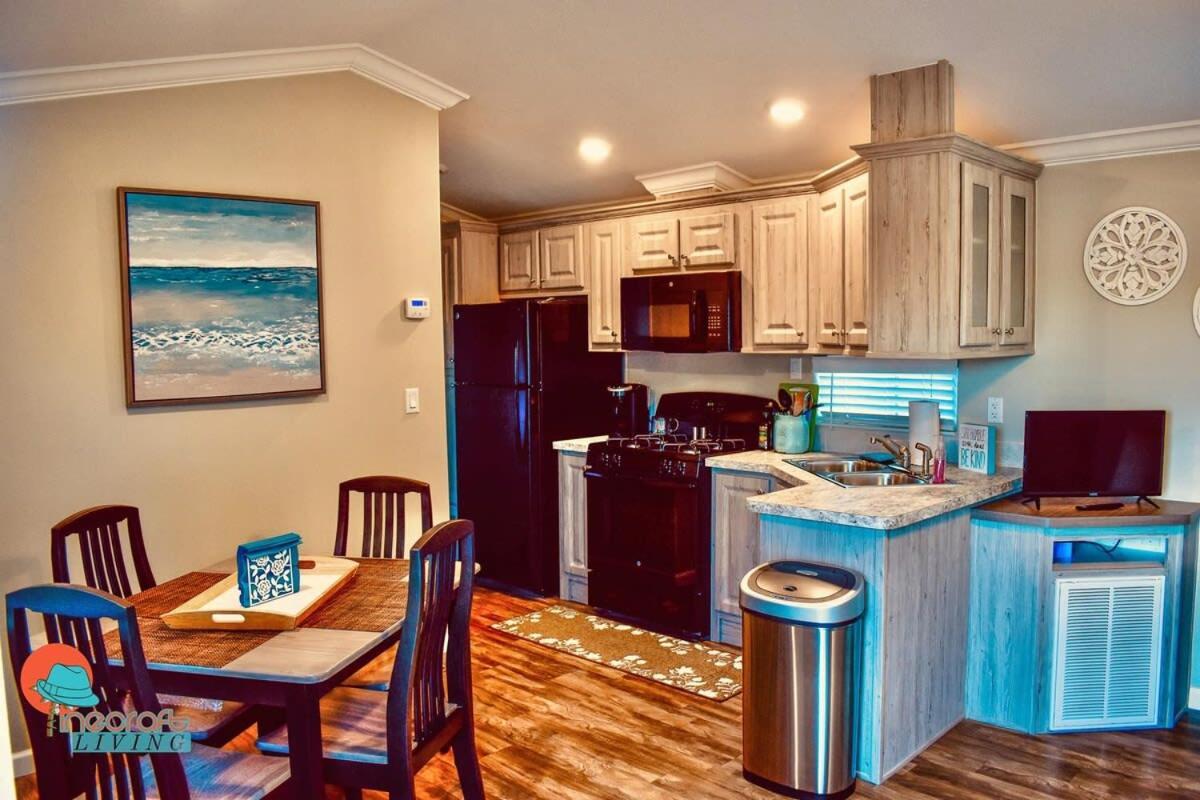 Pinecraft Cottage Tiny Home Sarasota Bagian luar foto